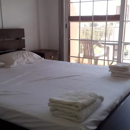 Andriana House 펜션