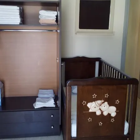 Semesterbostad Andriana House *