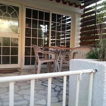 Andriana House *